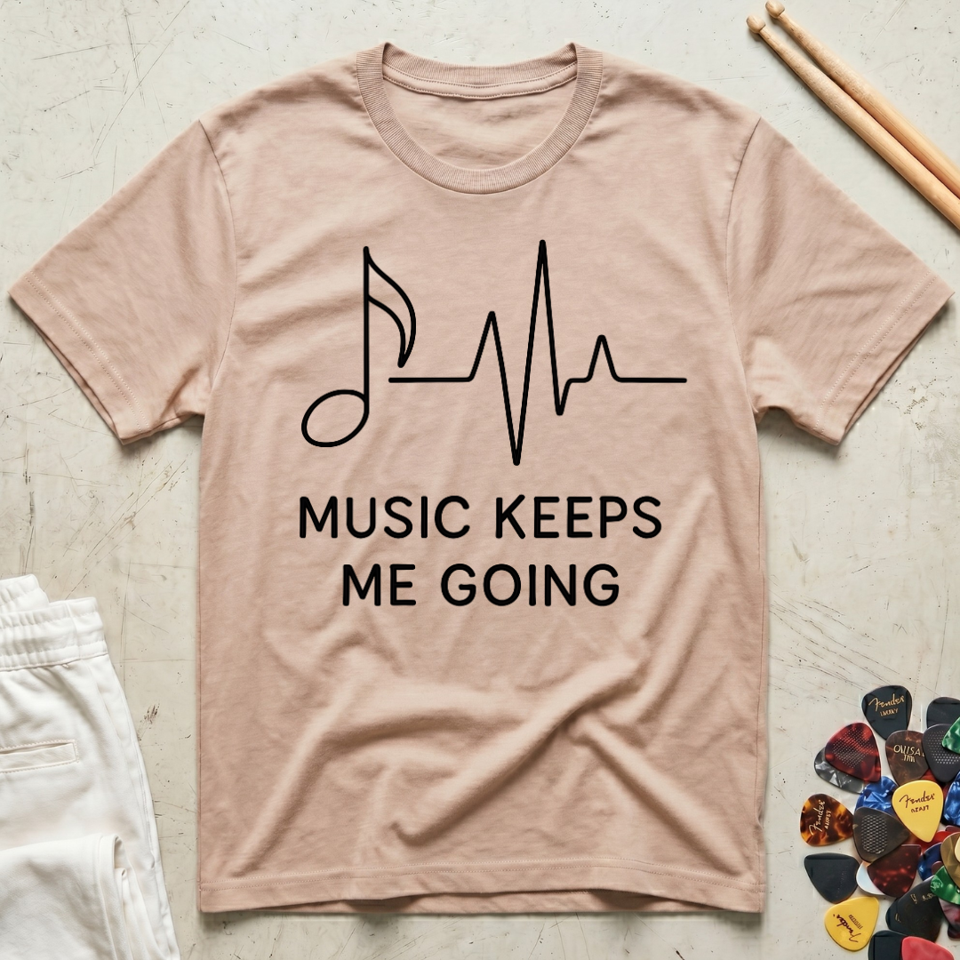 Music Keeps Me Going  T-Shirt